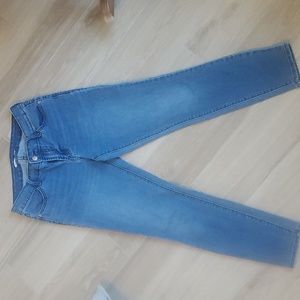 Old Navy skinny jeans 6 short